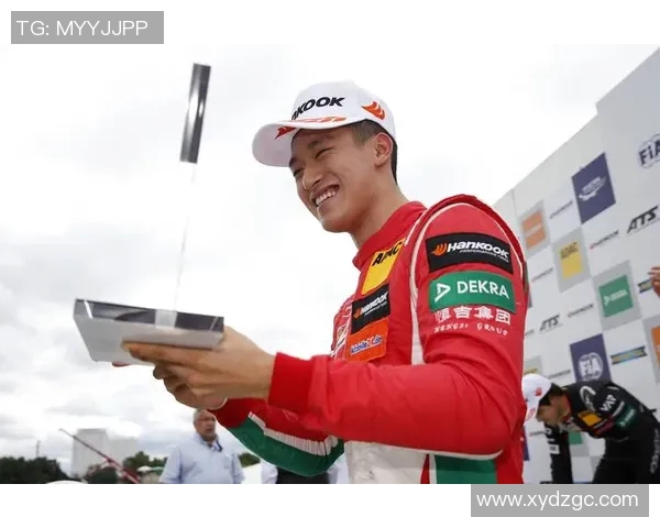 王伟专访：从青涩少年到篮球巨星的成长与奋斗之路